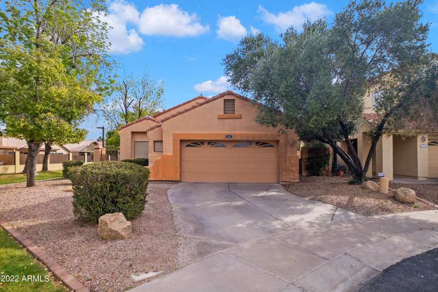 921 S ABALONE Drive, Gilbert, AZ 85233