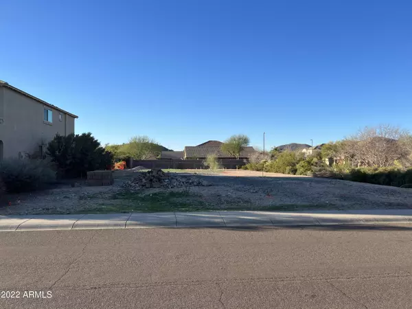 2315 E MINE CREEK Road #18, Phoenix, AZ 85024