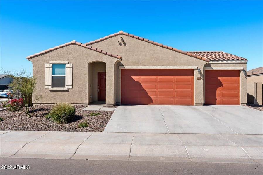 37102 N NAVARRA Road, San Tan Valley, AZ 85144