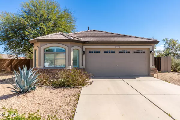 28797 N COAL Avenue, San Tan Valley, AZ 85143