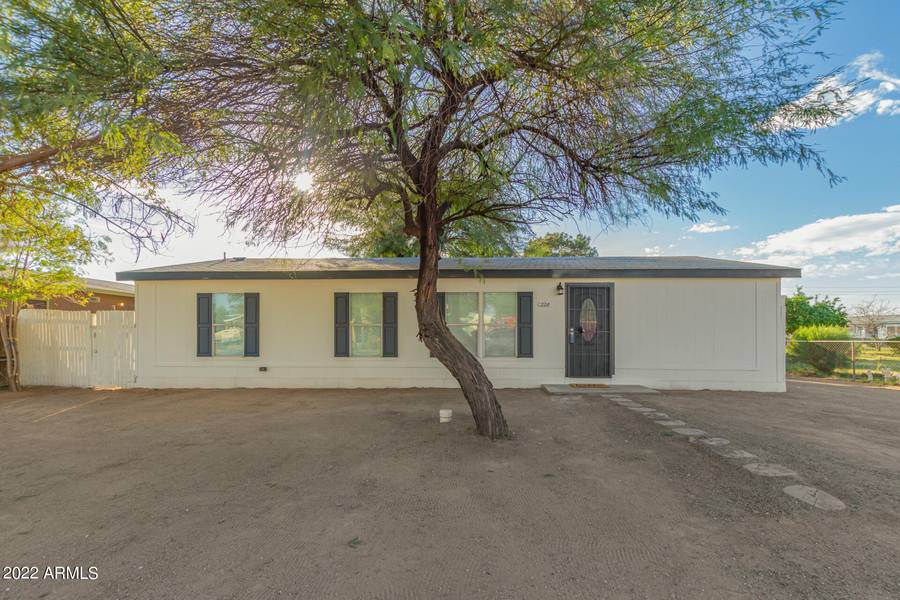 228 S 90TH Place, Mesa, AZ 85208