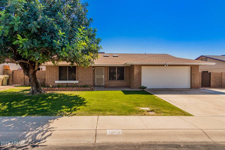 6509 W Sunnyside Drive, Glendale, AZ 85304