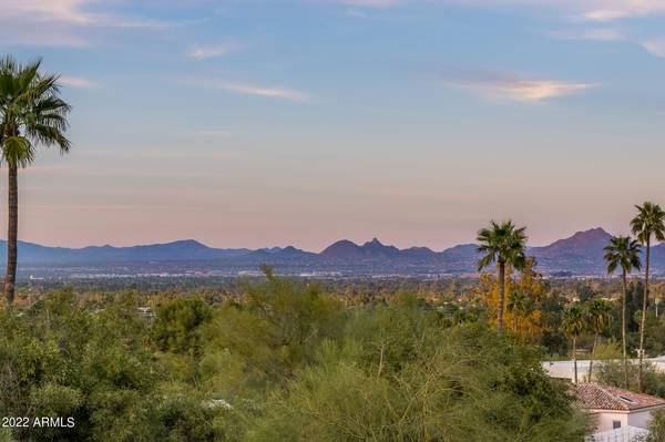 Paradise Valley, AZ 85253,4462 E Mockingbird Lane