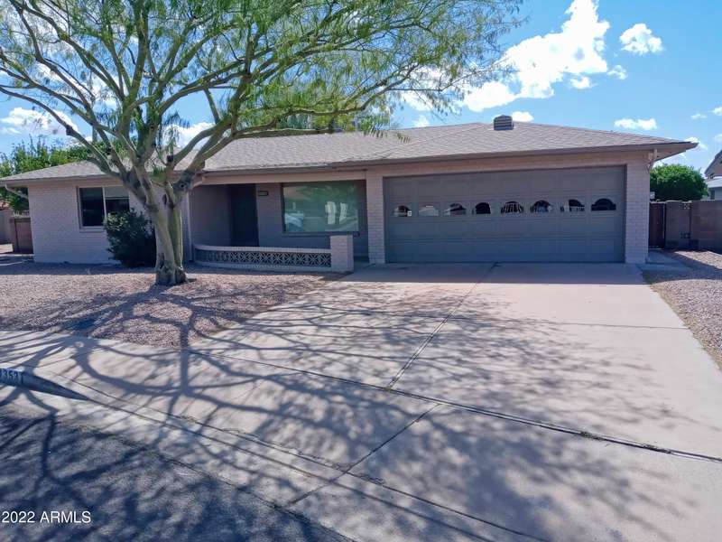 8353 E LAKEVIEW Avenue, Mesa, AZ 85209