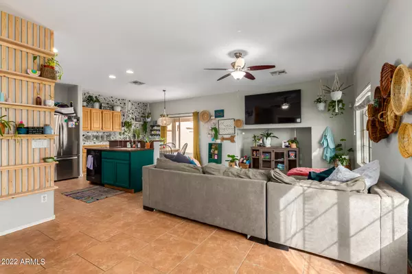 Chandler, AZ 85249,2572 E BELLERIVE Drive