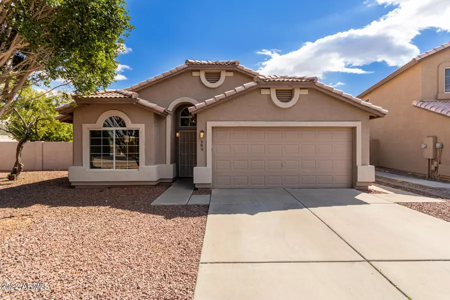 689 W CONSTITUTION Drive, Gilbert, AZ 85233