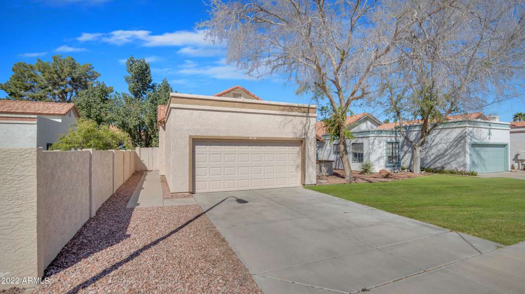 570 S DANYELL Drive, Chandler, AZ 85225