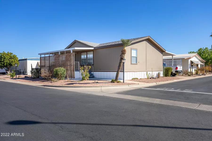 450 W SUNWEST Drive #27, Casa Grande, AZ 85122