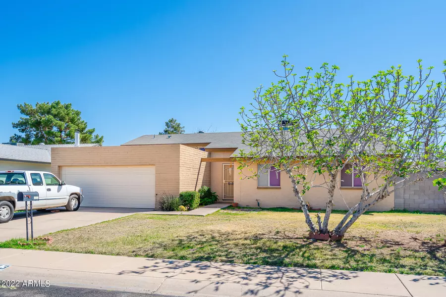 5413 W CHRISTY Drive, Glendale, AZ 85304