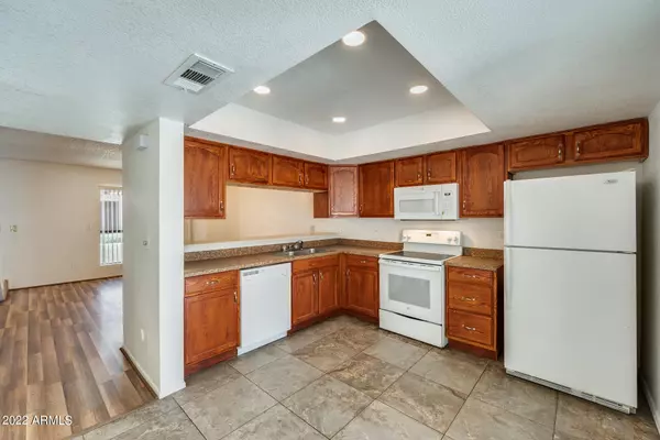 Phoenix, AZ 85032,2844 E WALTANN Lane #2