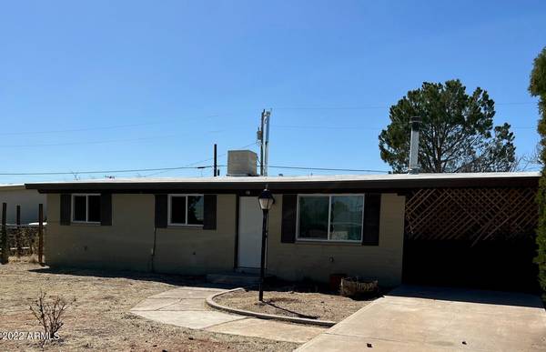 Huachuca City, AZ 85616,107 1st Street