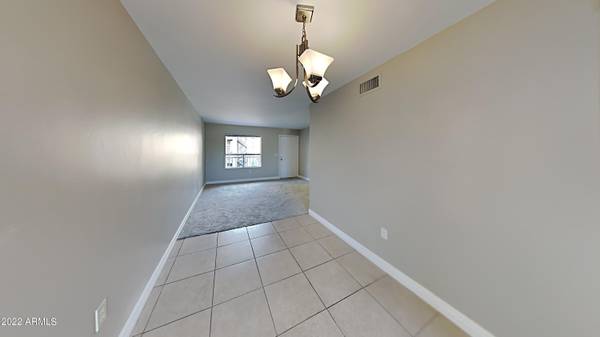 Mesa, AZ 85210,461 W HOLMES Avenue #210