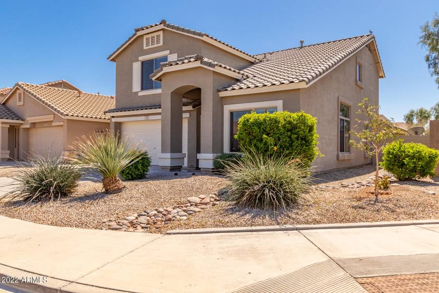 73 W CANYON ROCK Road, San Tan Valley, AZ 85143