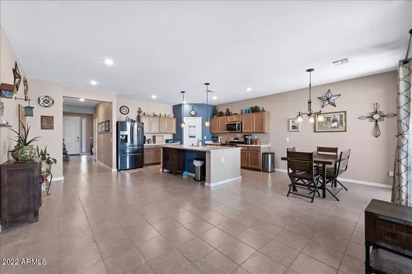 San Tan Valley, AZ 85143,7096 E EAGLE NEST Way