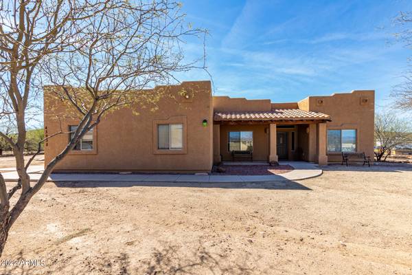 43938 N 18TH Street, New River, AZ 85087