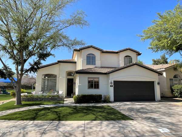 872 N HARMONY Avenue, Gilbert, AZ 85234