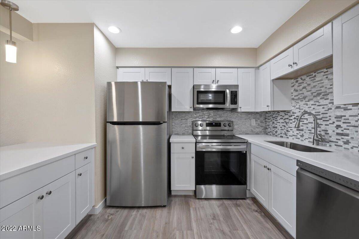 4901 S CALLE LOS CERROS Drive #225, Tempe, AZ 85282