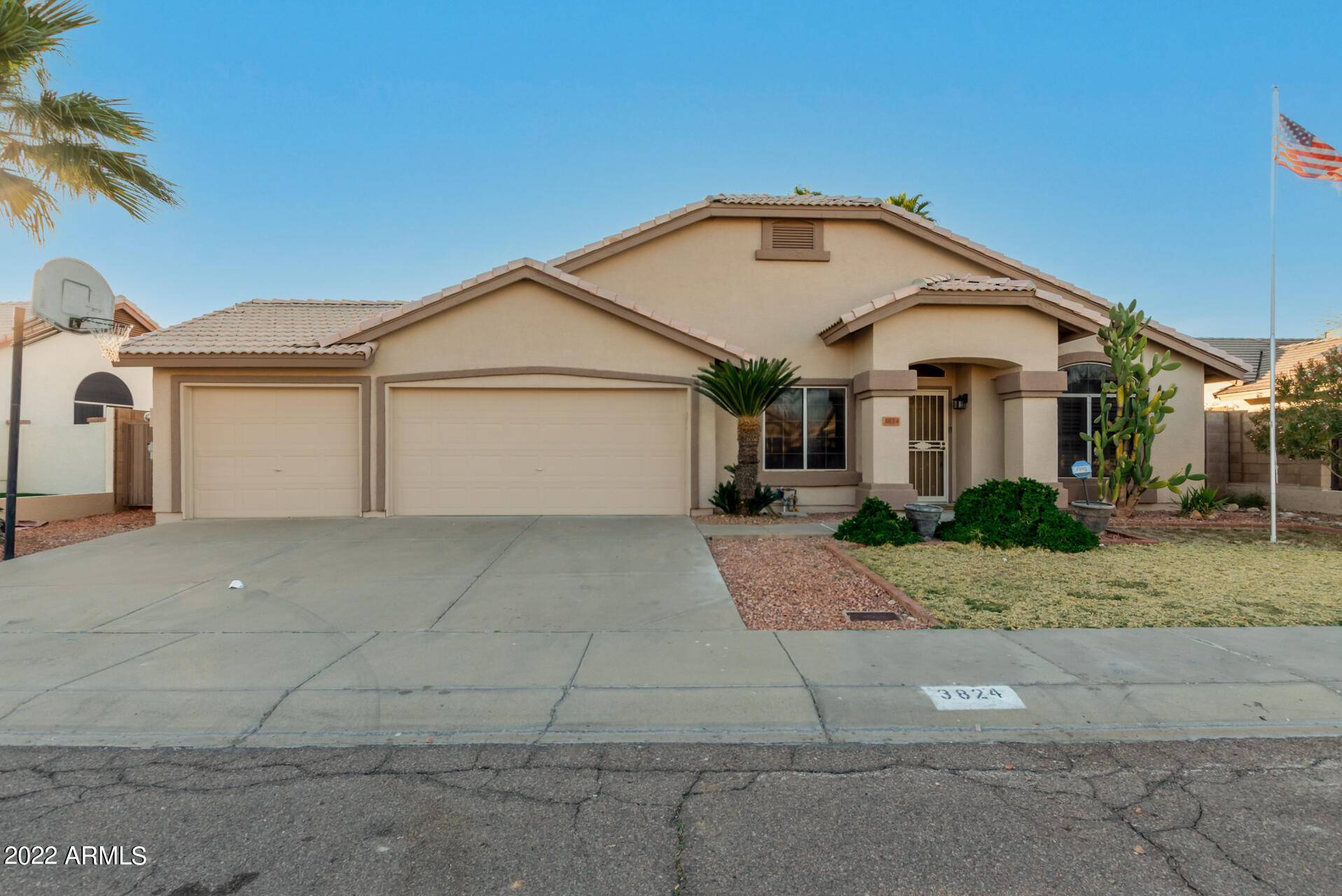 3824 W MISTY WILLOW Lane, Glendale, AZ 85310
