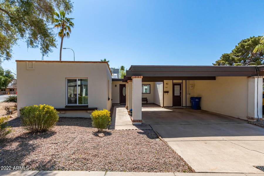 1747 E GAYLON Drive, Tempe, AZ 85282