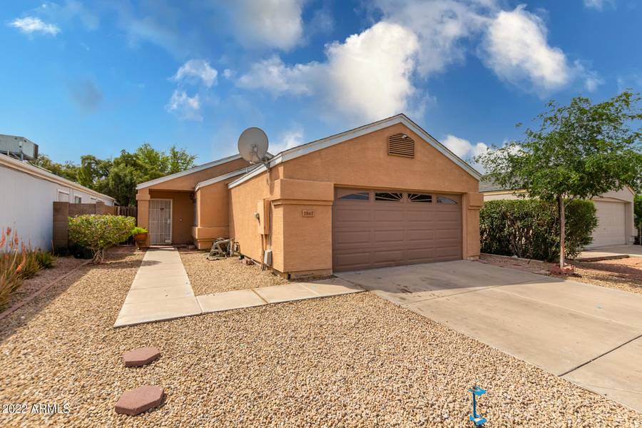 2867 W MURIEL Drive, Phoenix, AZ 85053