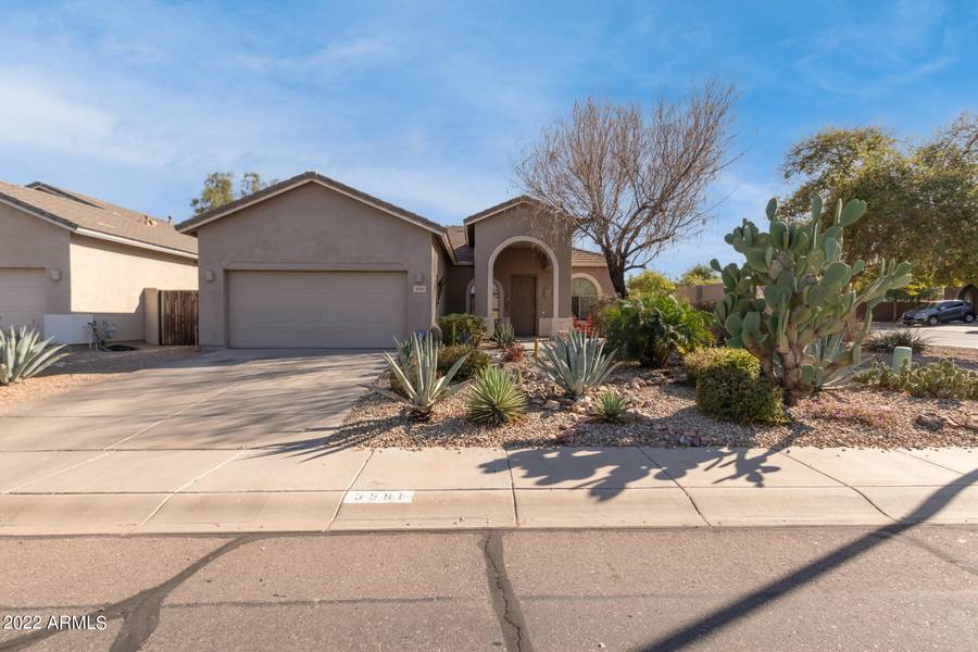 3581 W BELLE Avenue, Queen Creek, AZ 85144