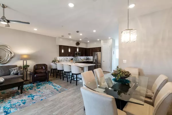 Chandler, AZ 85248,250 W QUEEN CREEK Road #221