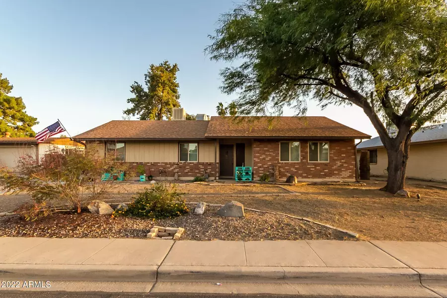 3829 W CHOLLA Street, Phoenix, AZ 85029