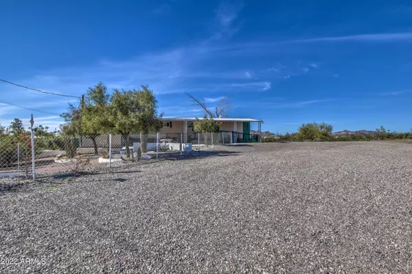 170 N ROYAL PALM Road, Apache Junction, AZ 85119