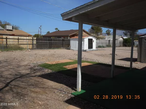 Apache Junction, AZ 85120,244 W 17TH Avenue