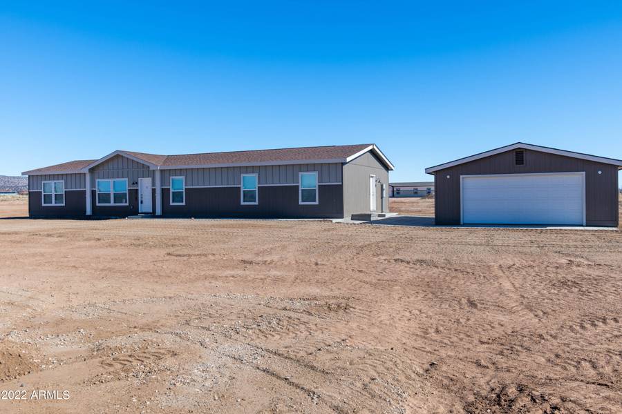 25163 N MITCHELL Lane, Paulden, AZ 86334