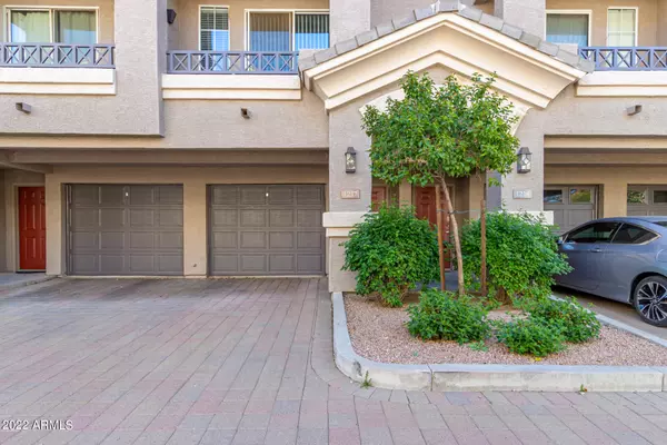 Phoenix, AZ 85032,4465 E PARADISE VILLAGE Parkway S #1217