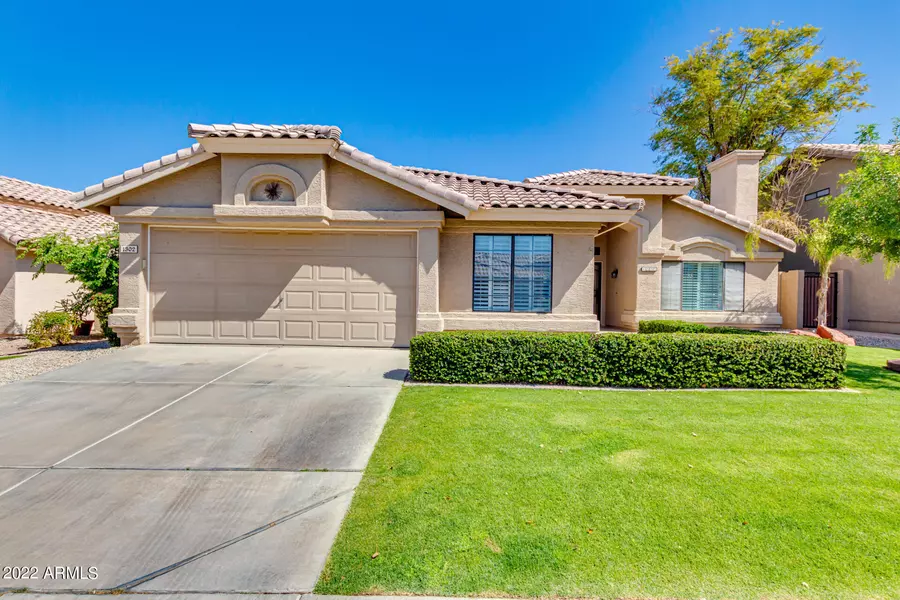 1302 W HONEYSUCKLE Lane, Chandler, AZ 85248