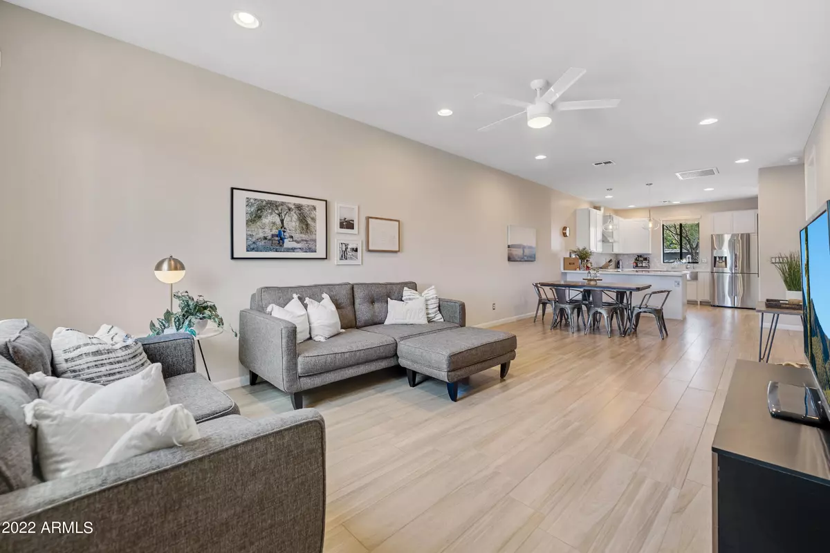 Phoenix, AZ 85016,2945 E Fairmount Avenue