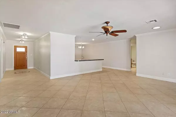 Scottsdale, AZ 85254,5337 E THUNDERBIRD Road
