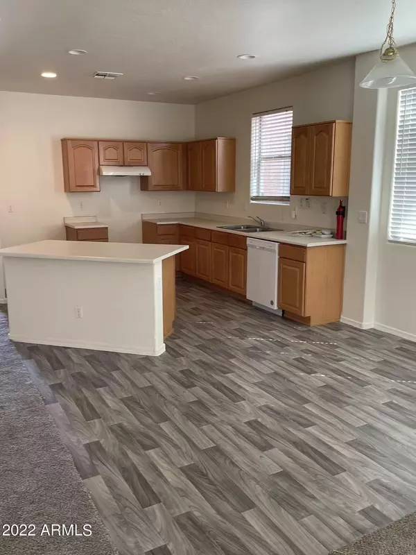 Phoenix, AZ 85041,3313 W St. Catherine Avenue