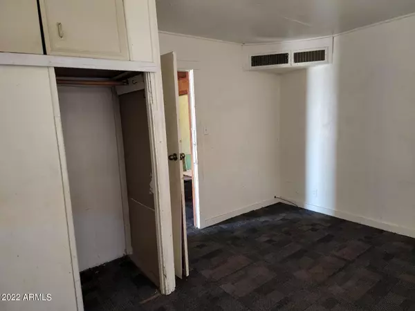 Phoenix, AZ 85009,2434 W MOHAVE Street