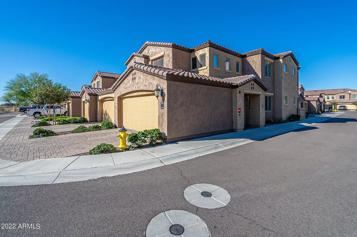 Chandler, AZ 85248,250 W QUEEN CREEK Road #216