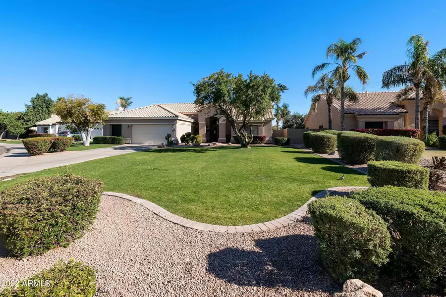 1850 E Catamaran Drive, Gilbert, AZ 85234