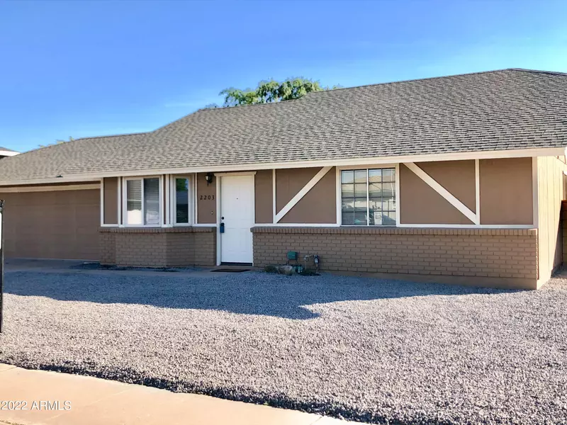 2203 E DRAGOON Avenue, Mesa, AZ 85204