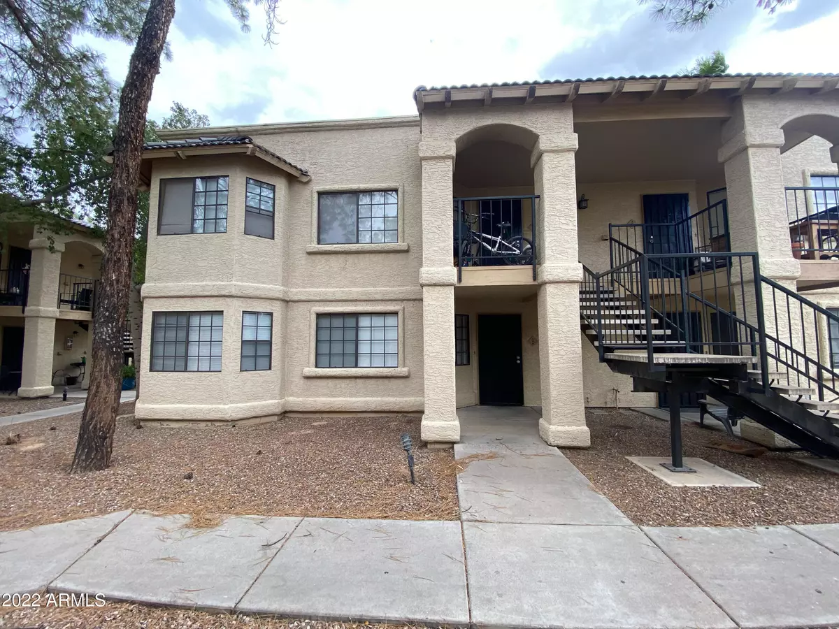 Mesa, AZ 85202,925 S LONGMORE Street #108