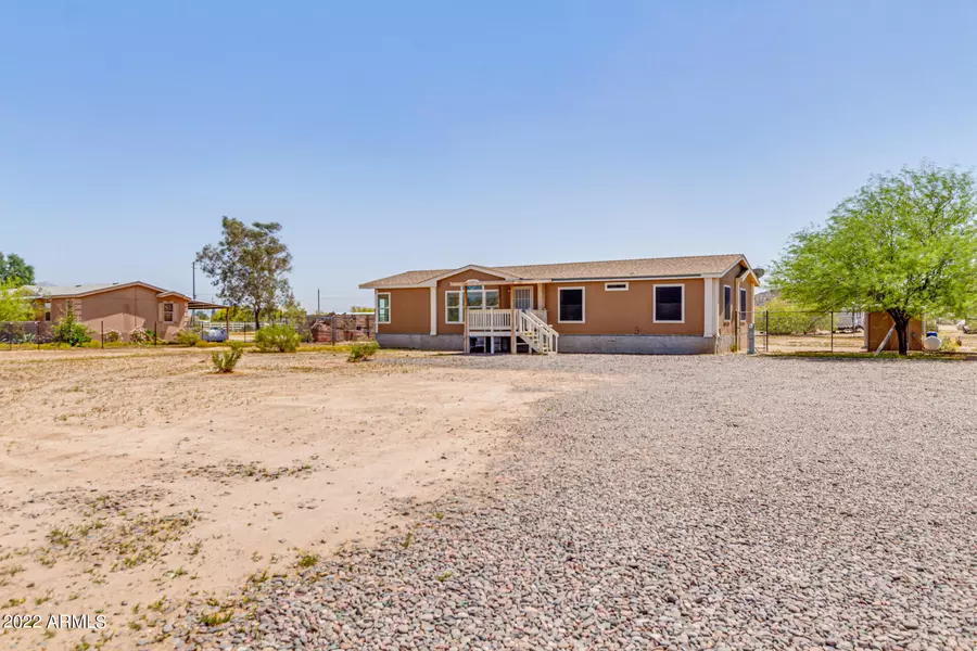 18813 W NARRAMORE Road, Buckeye, AZ 85326