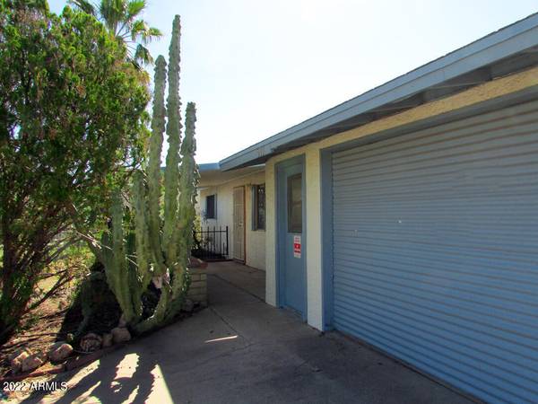 Apache Junction, AZ 85120,471 W 21st Avenue