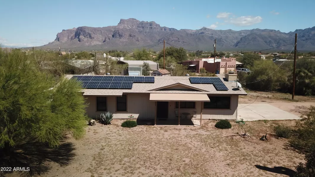 4964 E SOUTHERN Avenue, Apache Junction, AZ 85119