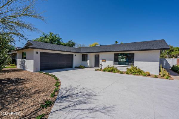 Scottsdale, AZ 85250,8502 E SANDALWOOD Drive