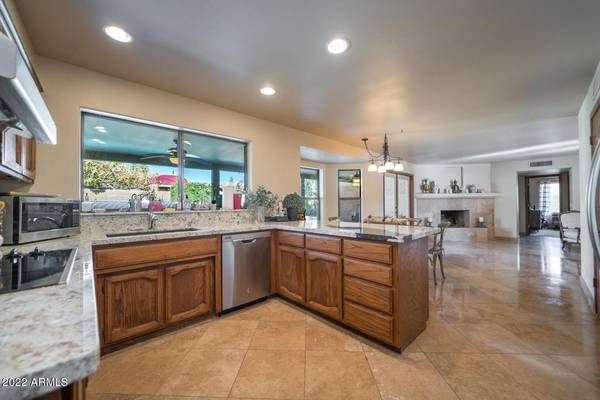 Scottsdale, AZ 85258,8714 E SAN LORENZO Drive