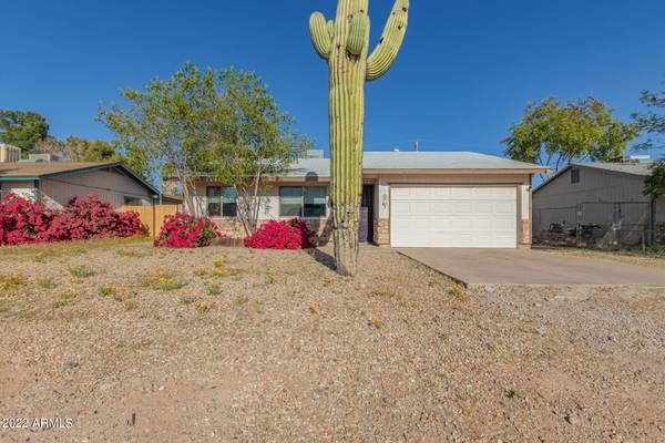 Apache Junction, AZ 85120,1931 S APACHE Drive