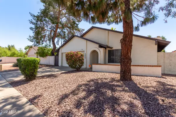 2461 W KIOWA Avenue, Mesa, AZ 85202