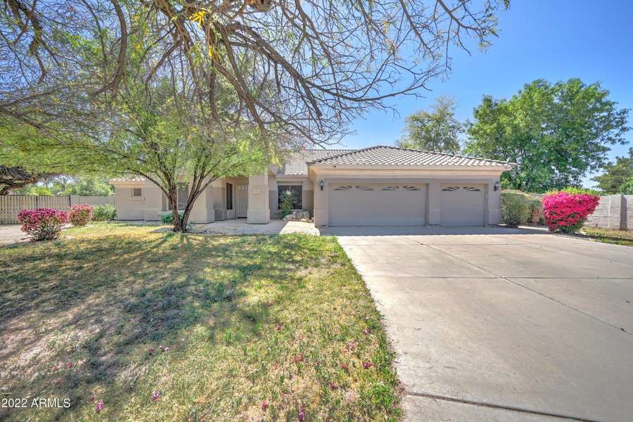 604 S GRANITE Street, Gilbert, AZ 85296