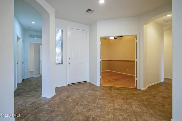 Phoenix, AZ 85041,1526 W Saint Kateri Drive