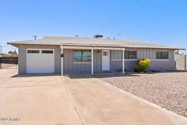 315 N DOBSON Road, Mesa, AZ 85201